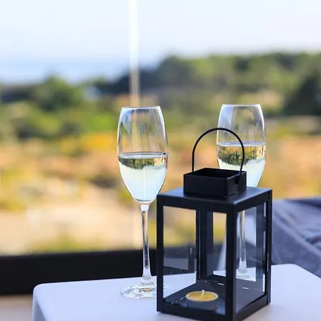 Lea Magdalena Iv Villa