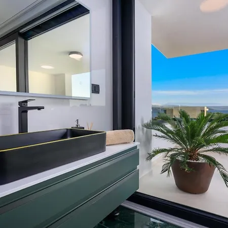 Willa Lea Magdalena Iv *