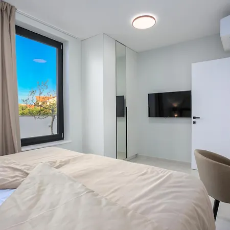 Lea Magdalena Iv Willa *