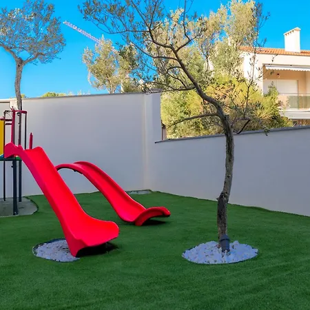 Lea Magdalena Iv Krk Town