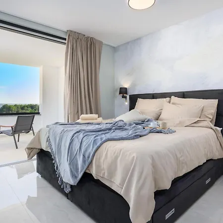 Lea Magdalena Iv * Krk Town