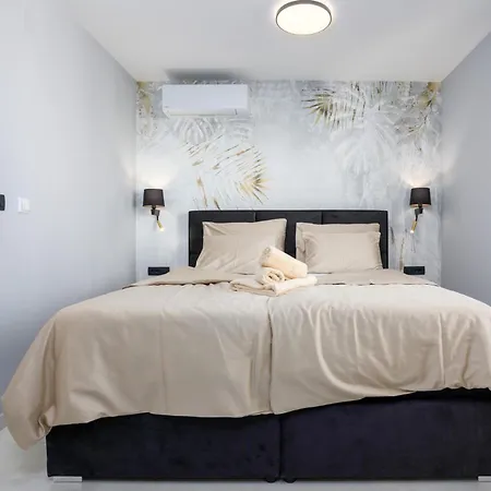 Lea Magdalena Iv Willa *