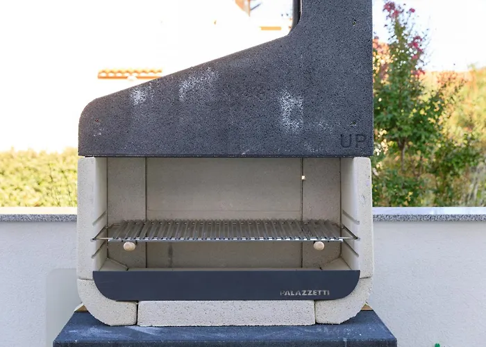 Lea Magdalena Iv * Krk Town